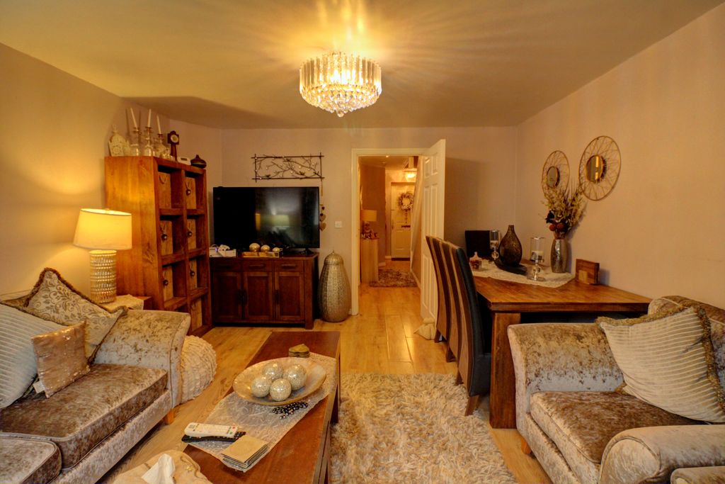 Property photo 2 of 22 2