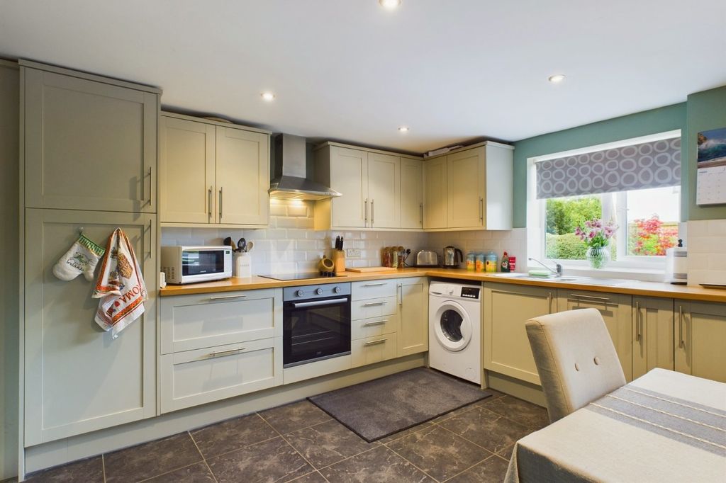 Property photo 2 of 13 Kitchen