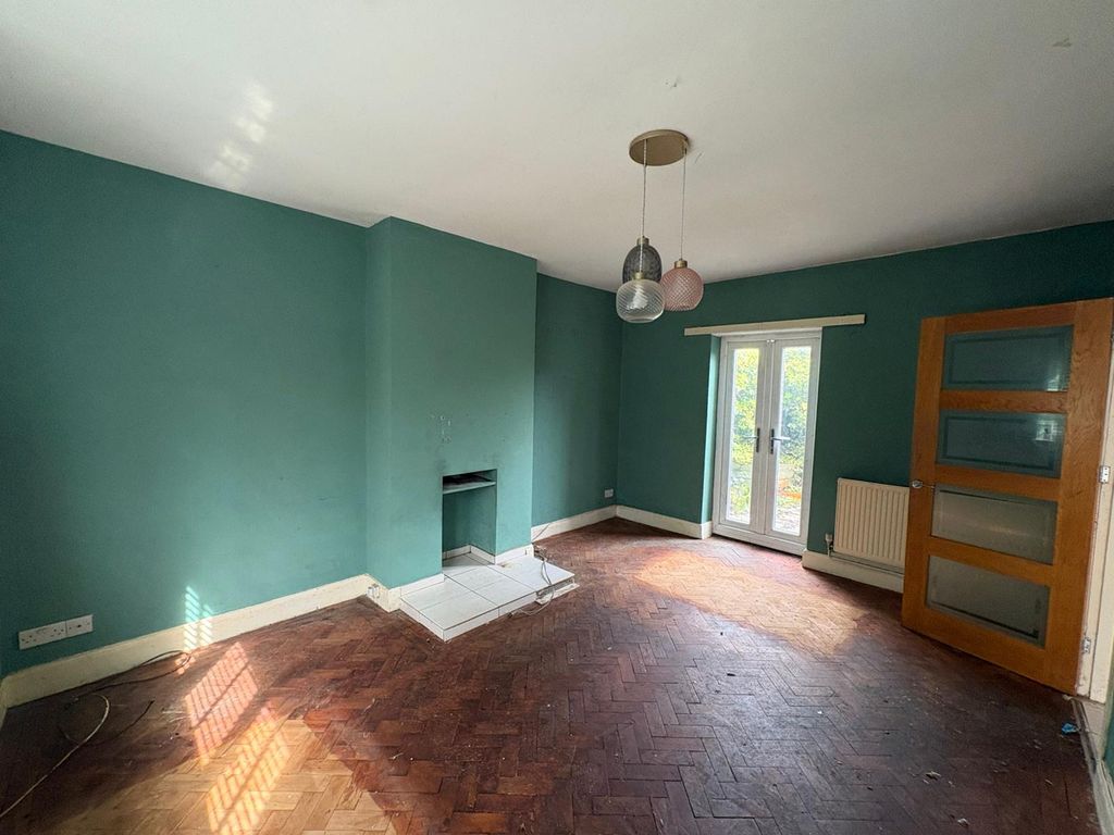 Property photo 3 of 18