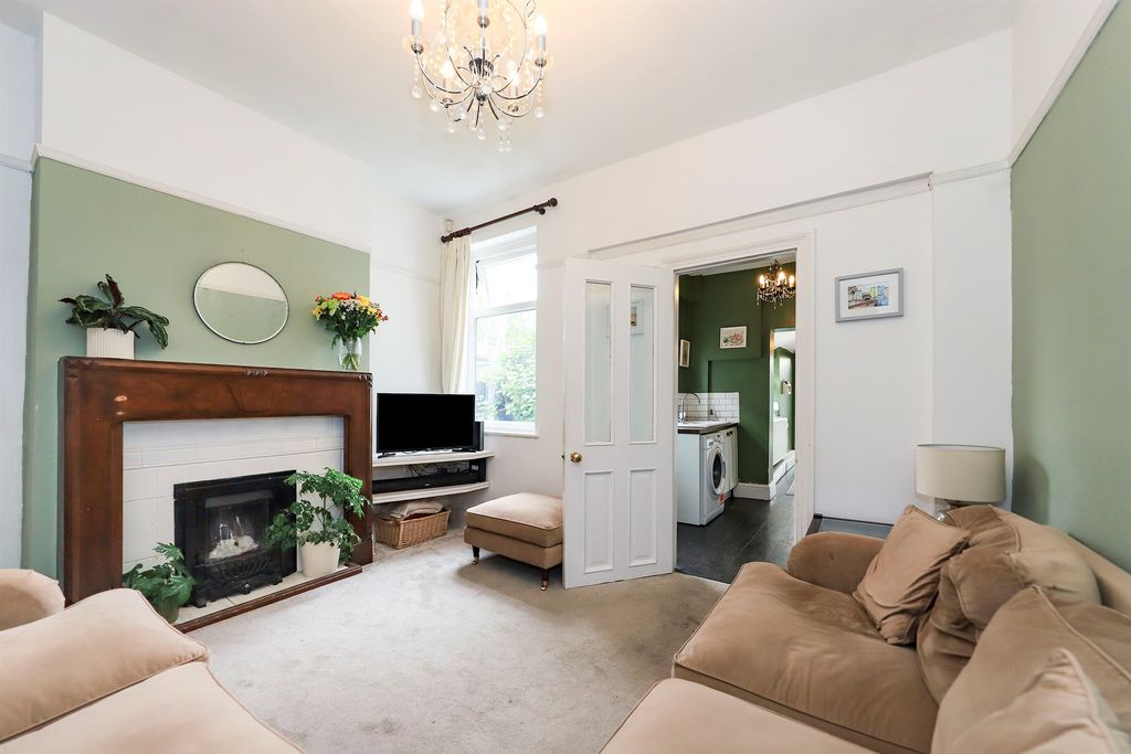 Property photo 2 of 13