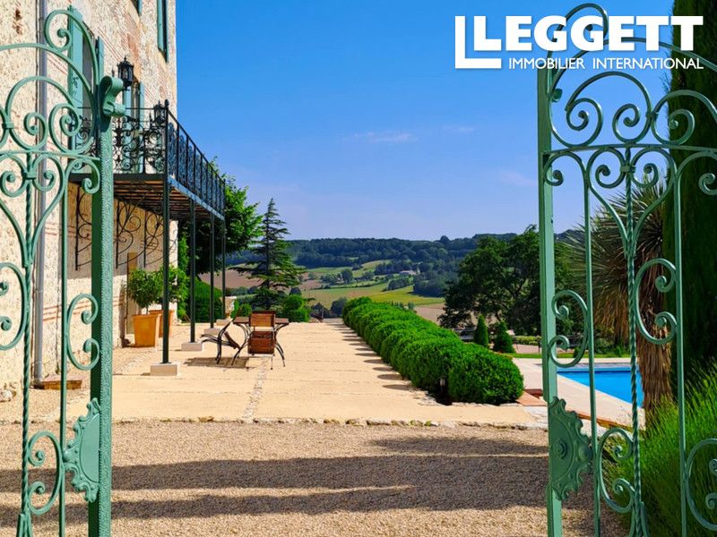 Property photo 2 of 10