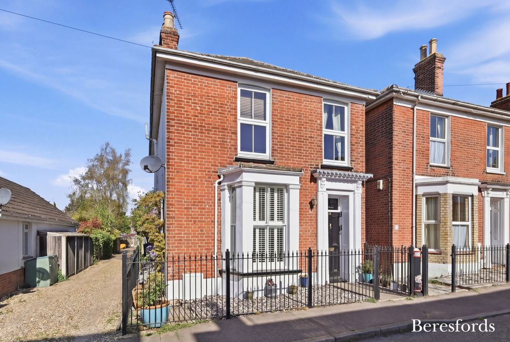 Property photo 1 of 30 Front