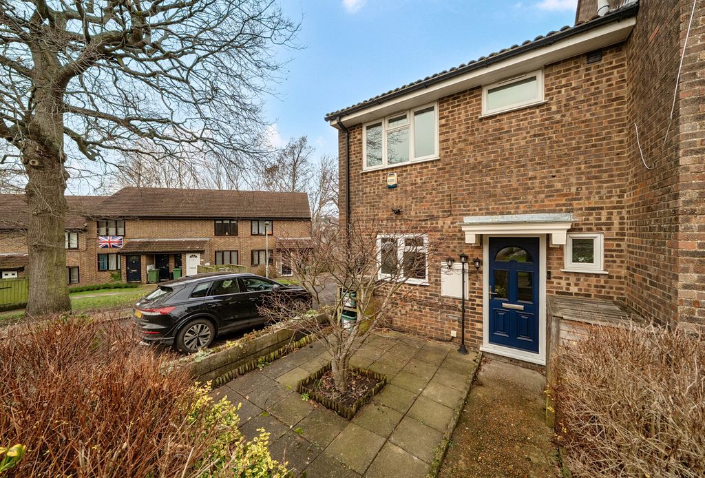 Property photo 1 of 14 1397495-4-696E276...