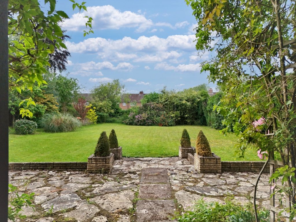 Property photo 2 of 38 4216372