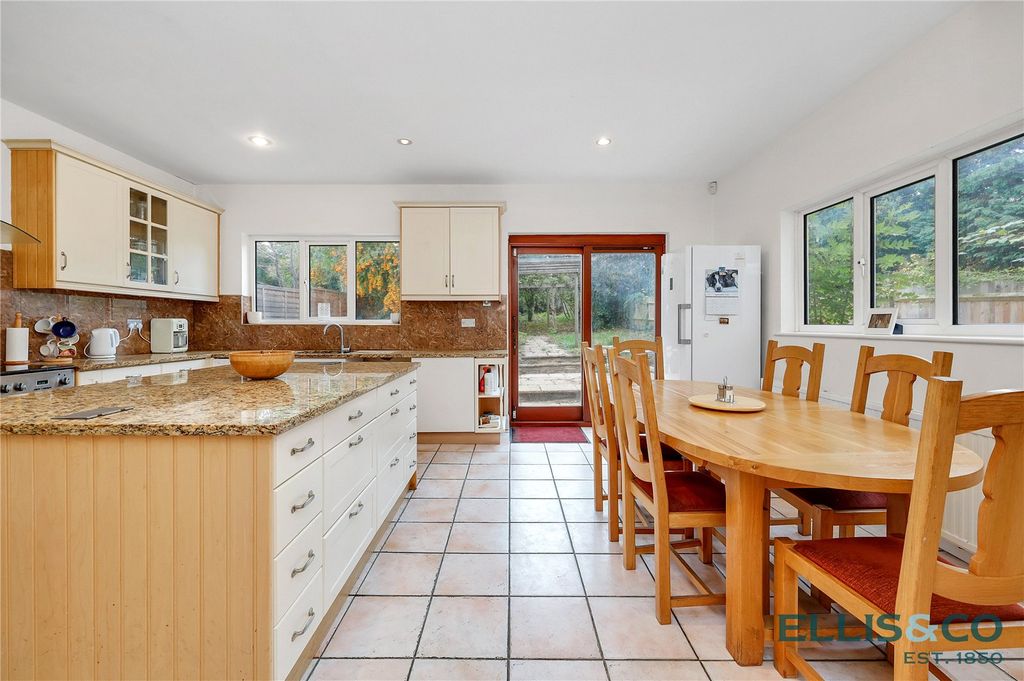 Property photo 2 of 18 Picture No. 55