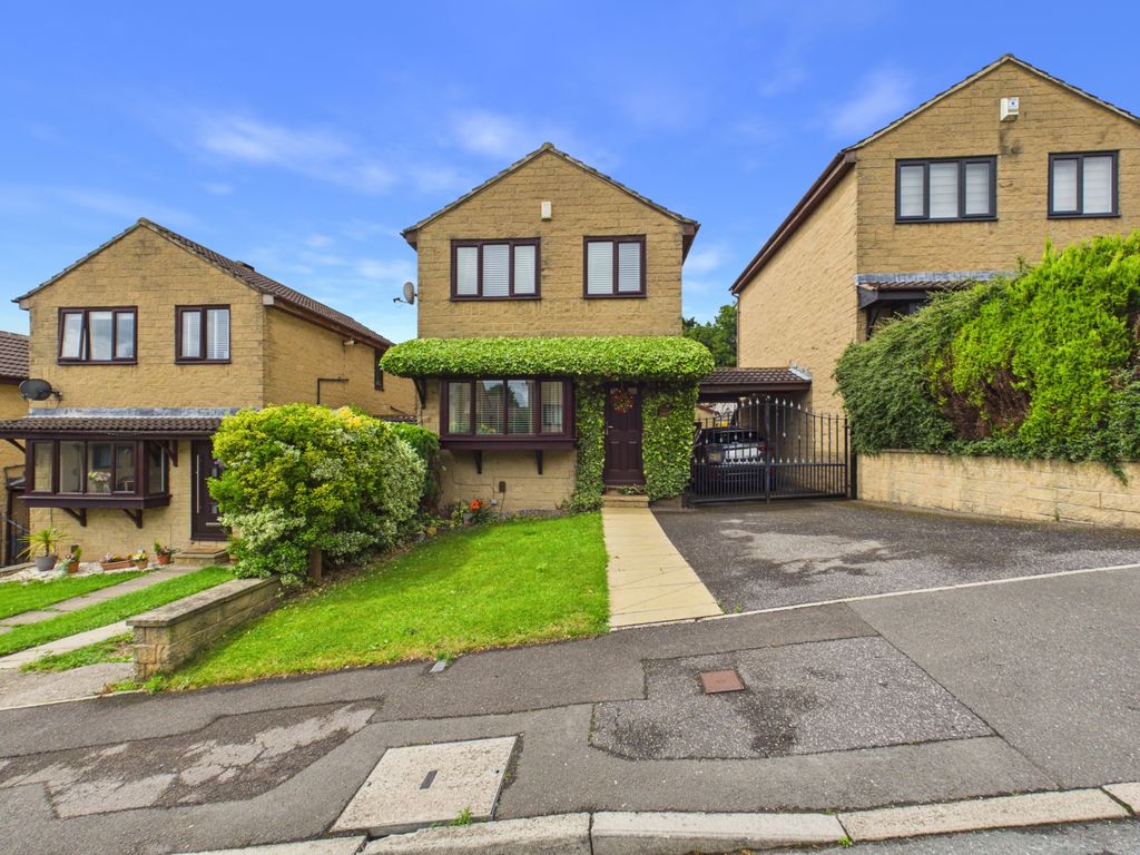 Property photo 1 of 17 Cam02637G0-Pr0040-Still029-2