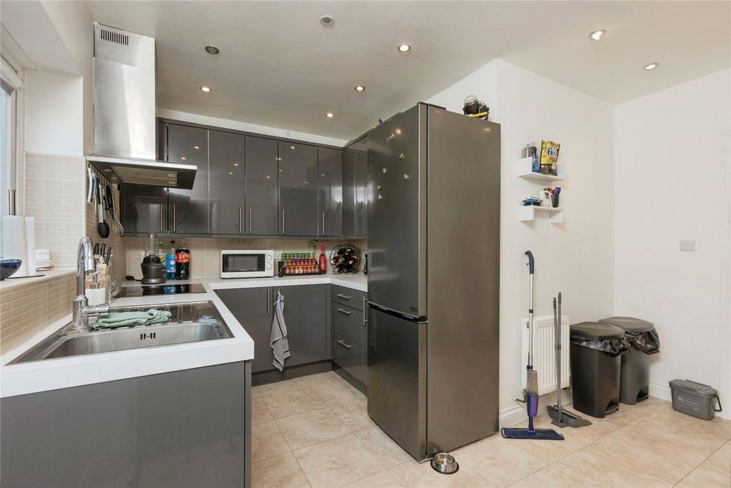 Property photo 3 of 19 Picture No. 92