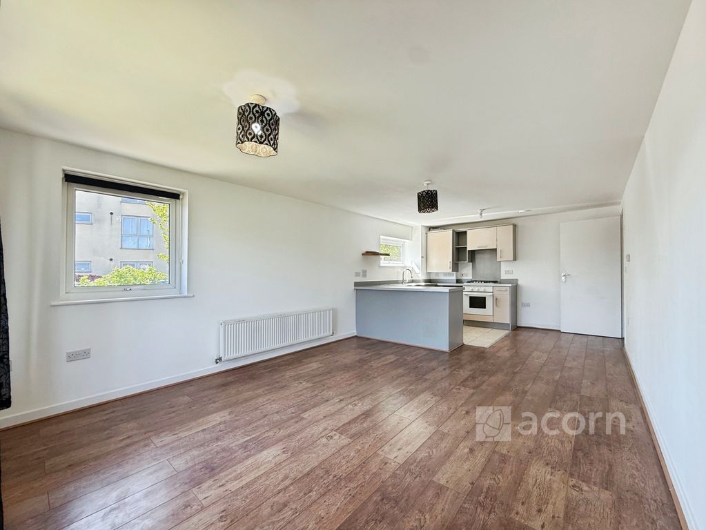 Property photo 3 of 9 446d145d--44F3-91...