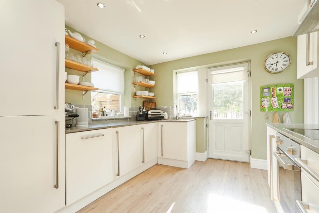 Property photo 2 of 19 Kitchen/Diner
