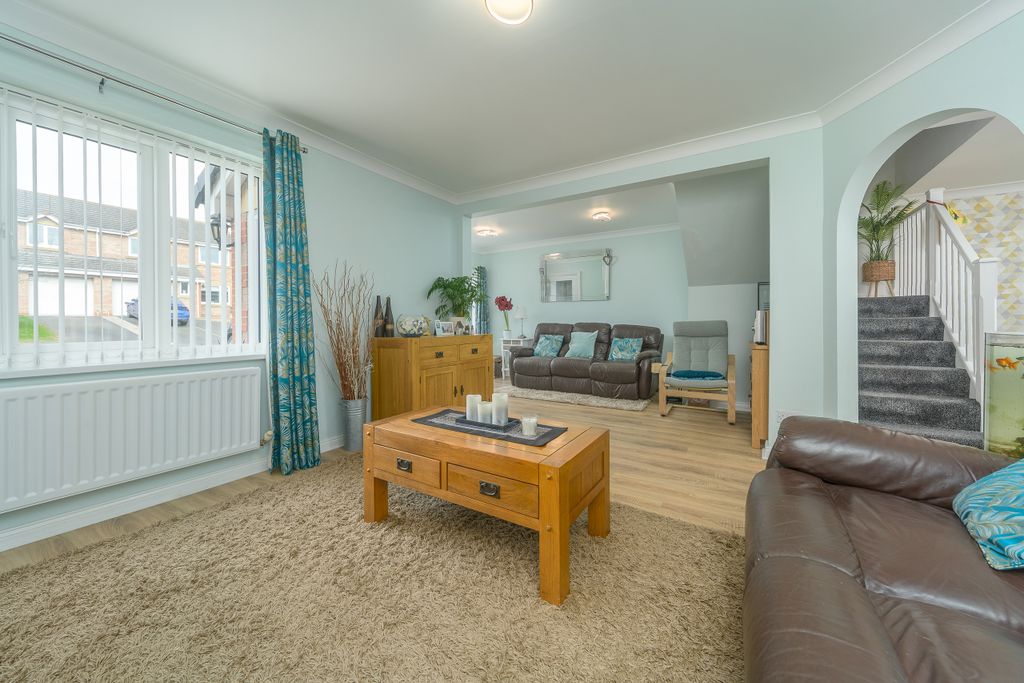 Property photo 3 of 34 Lounge-4