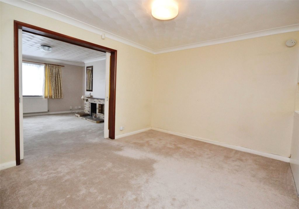 Property photo 3 of 16 Picture No. 12