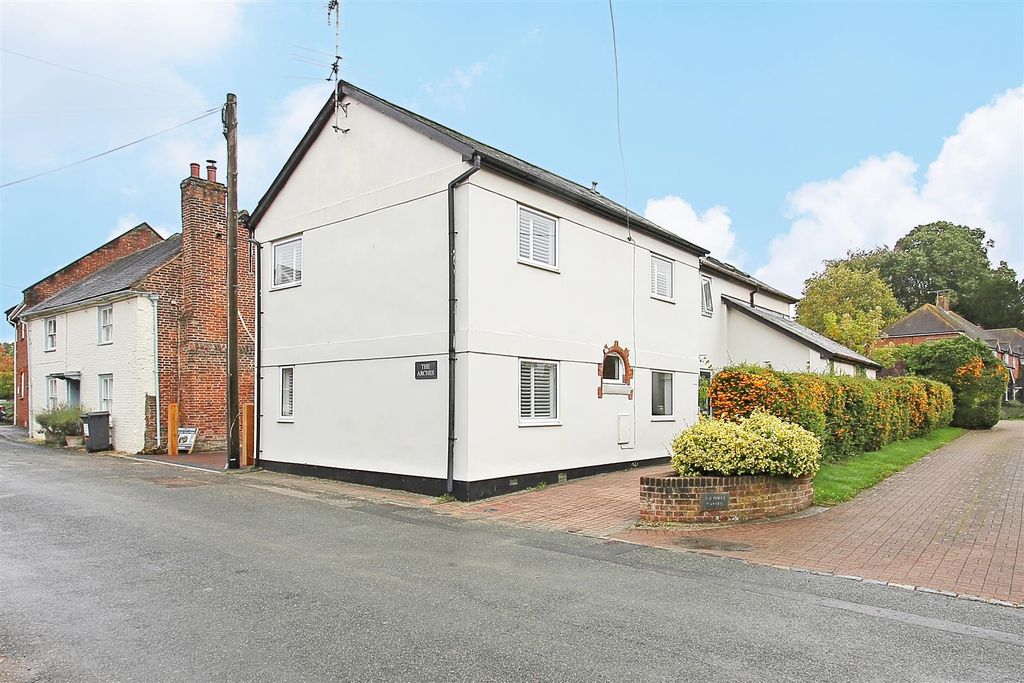 Property photo 1 of 14 The Arches Ph1.Jpg