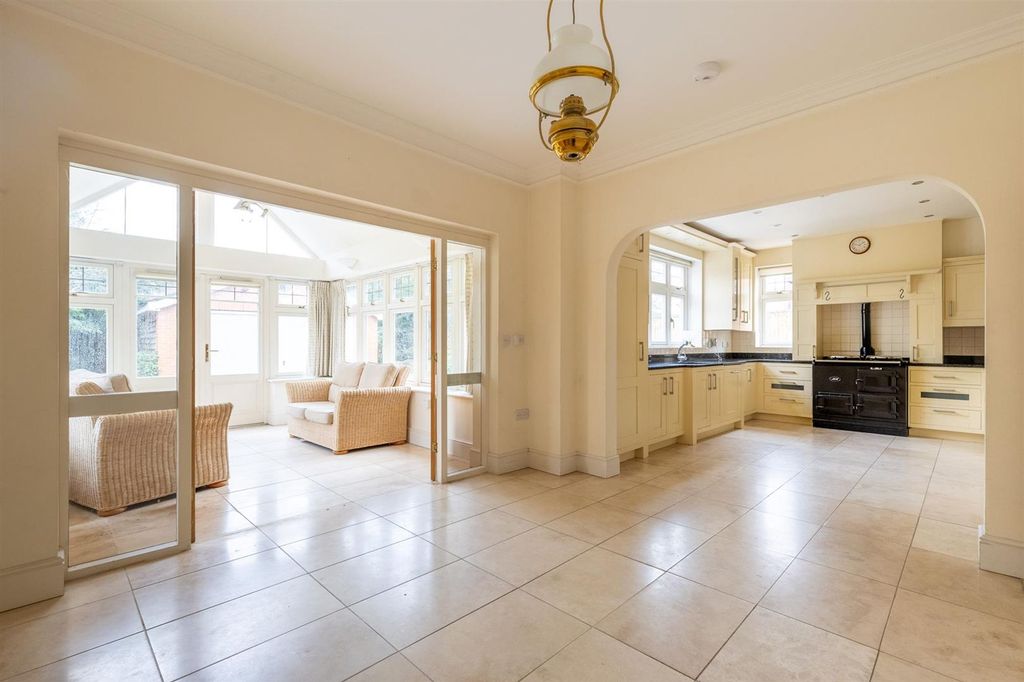 Property photo 3 of 29 48Wellingtonroad-8.Jpg