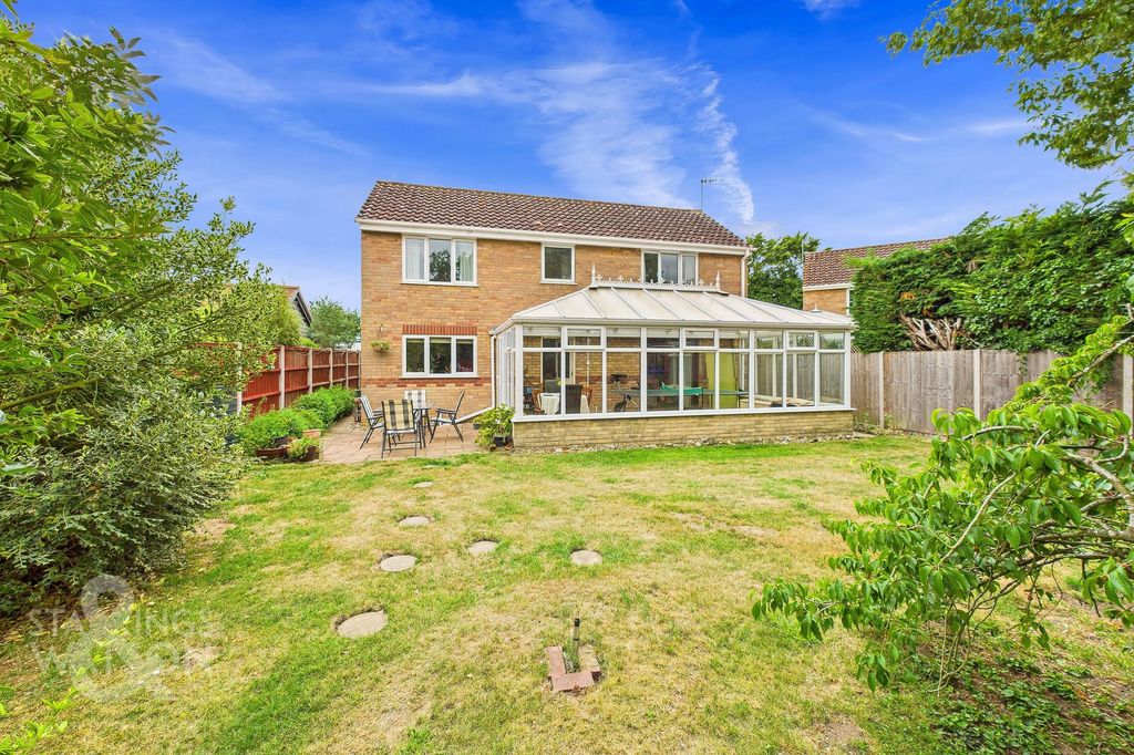 Property photo 2 of 21