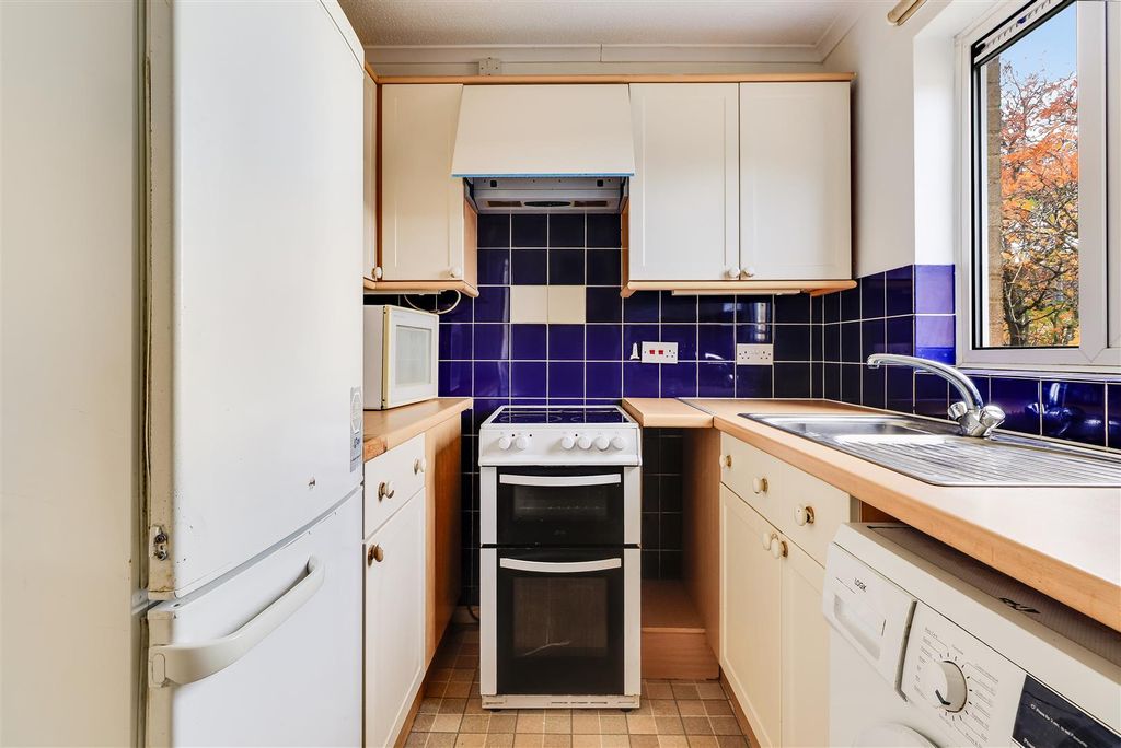 Property photo 2 of 14 Img (8).Jpg