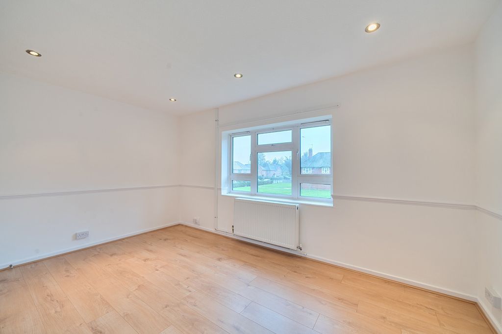 Property photo 3 of 15 1380119-10-6911Cf...