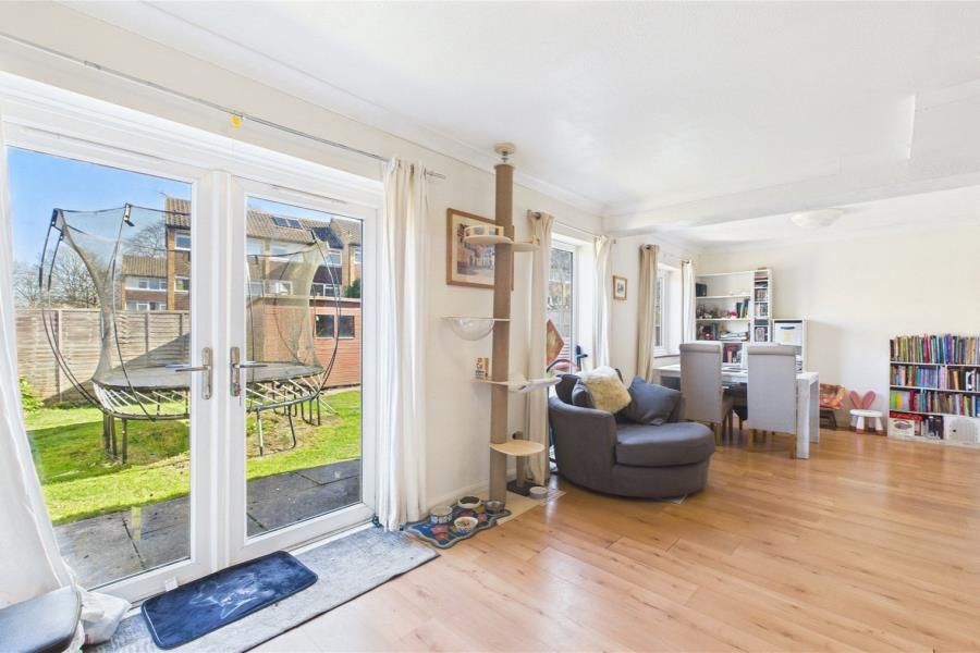 Property photo 3 of 11