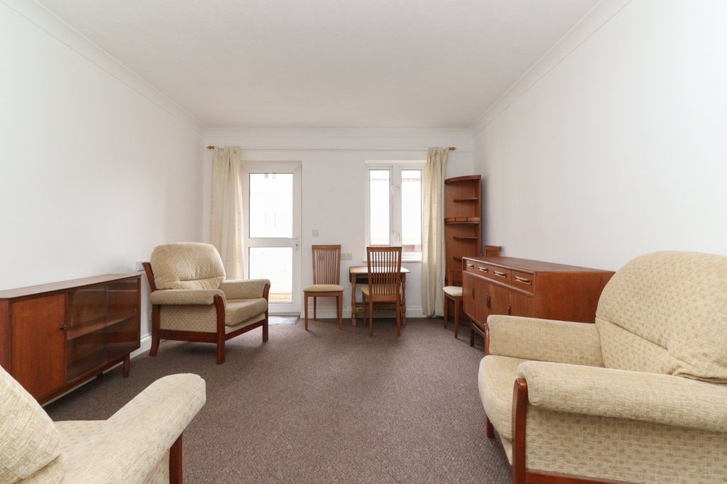 Property photo 2 of 7 Picture 2