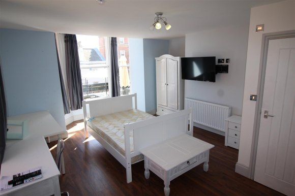 Property photo 2 of 7 9364044.Jpg