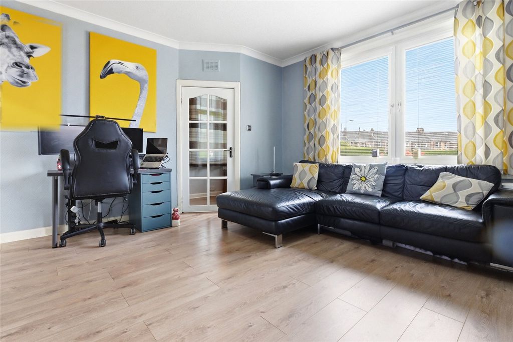 Property photo 3 of 29 Picture No. 23