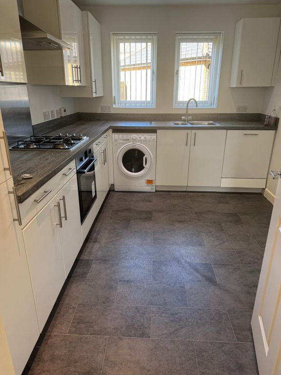 Property photo 3 of 12 Photo 8