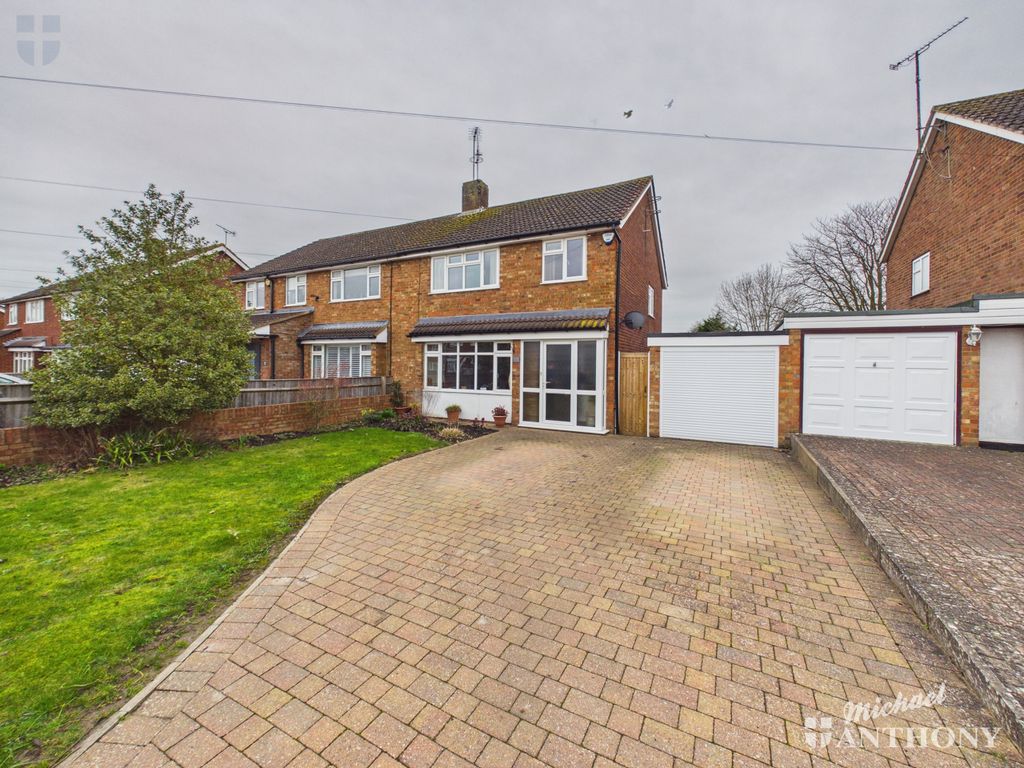 Property photo 1 of 13 Cam03852G0-Pr0556-Still013