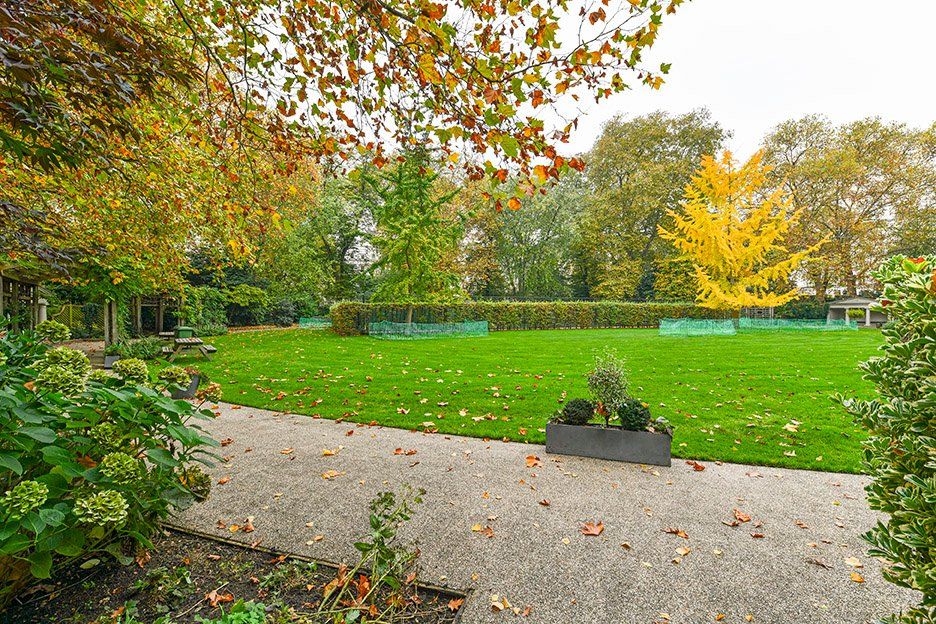 Property photo 3 of 18 Belgrave Sq. Gdns