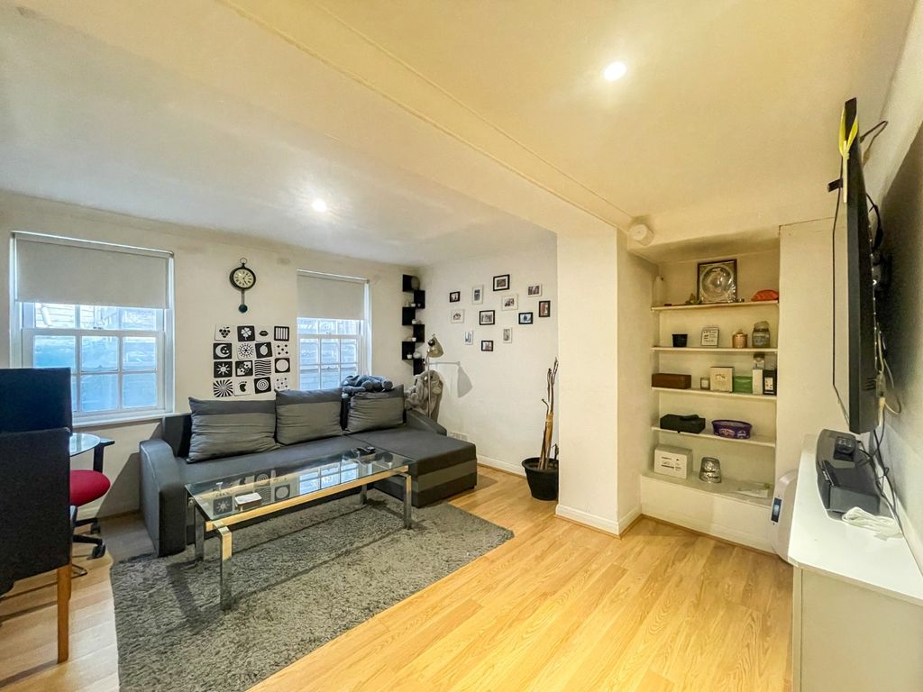 Property photo 1 of 12 3524823