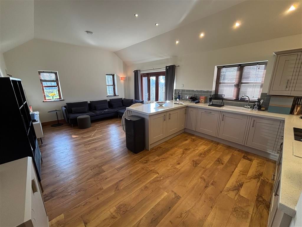 Property photo 2 of 15 Image