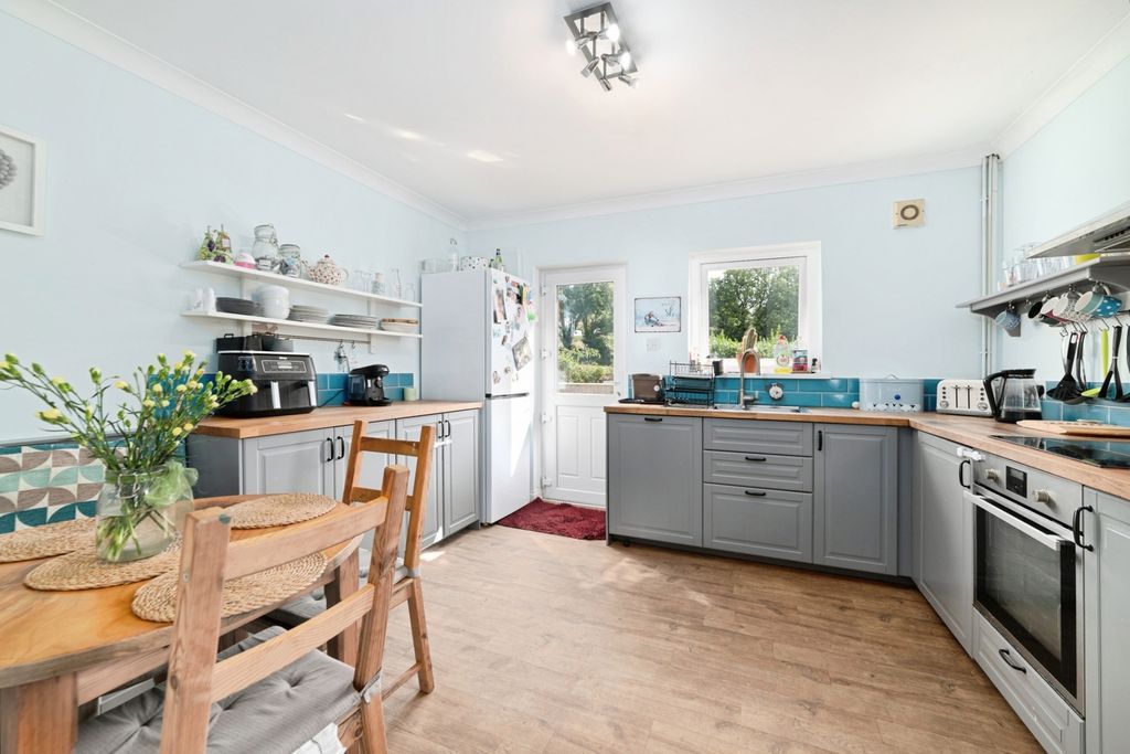 Property photo 2 of 20 Pbox-Img.Jpg