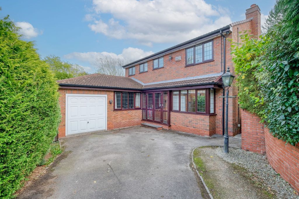 Property photo 1 of 33