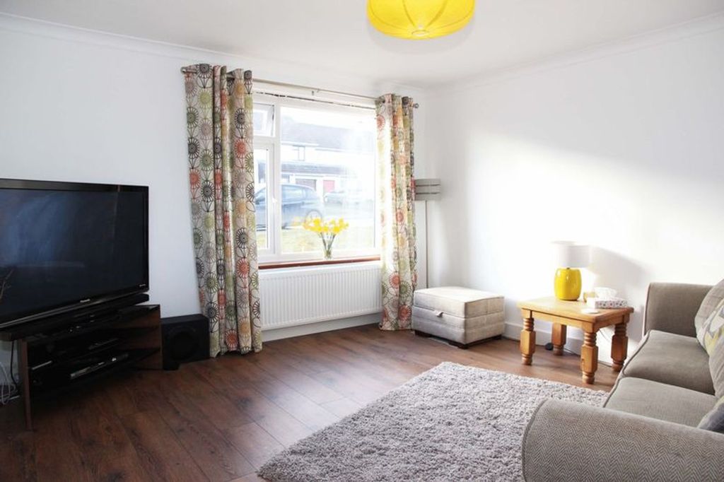 Property photo 2 of 8