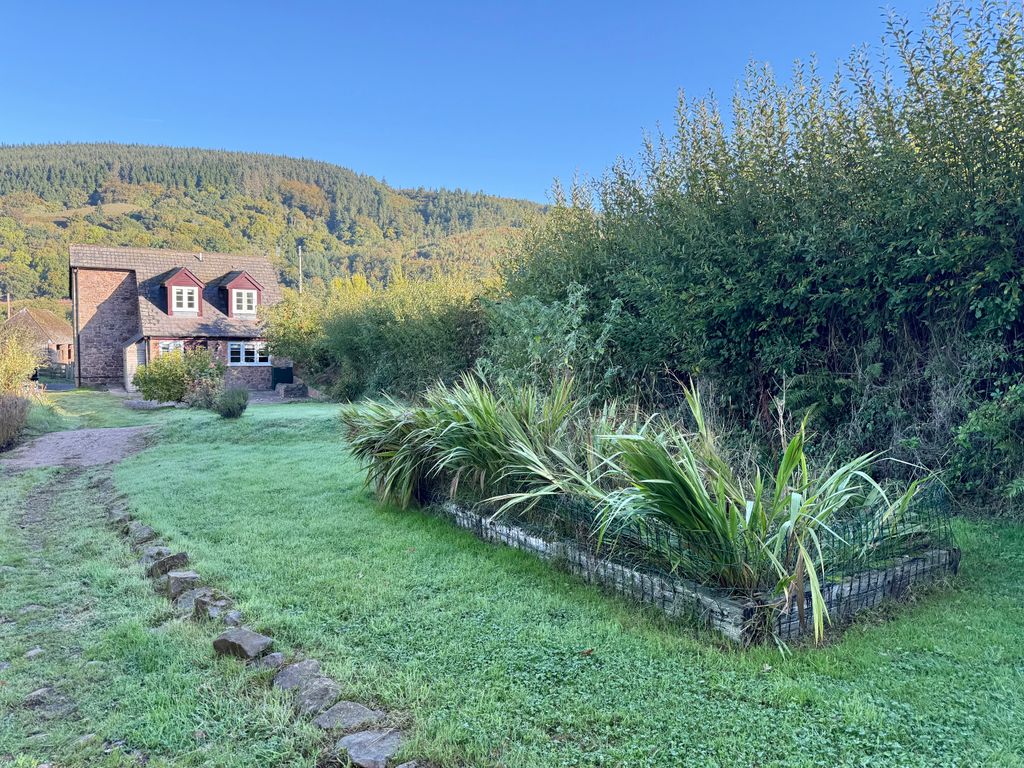 Property photo 2 of 11