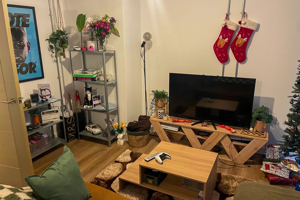 Property photo 3 of 17