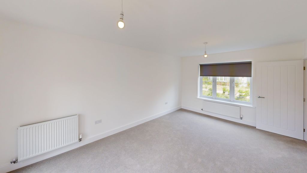 Property photo 3 of 12 Photo