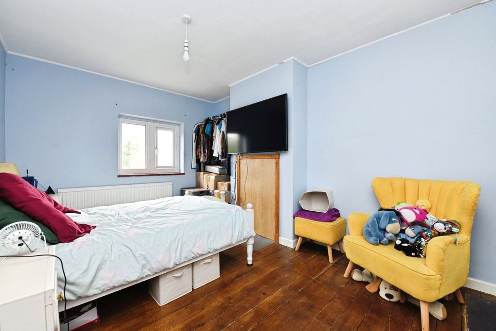 Property photo 3 of 15 Photo