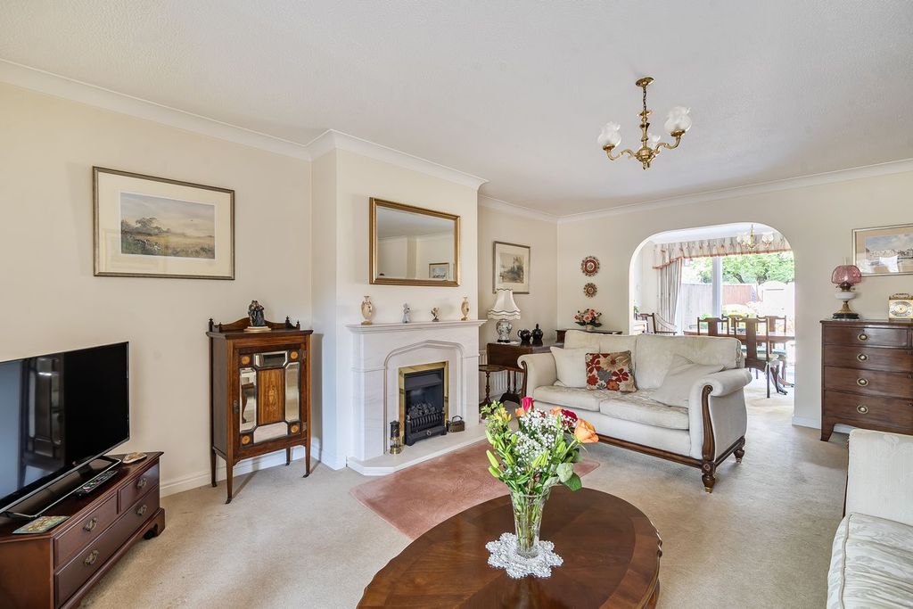 Property photo 2 of 19