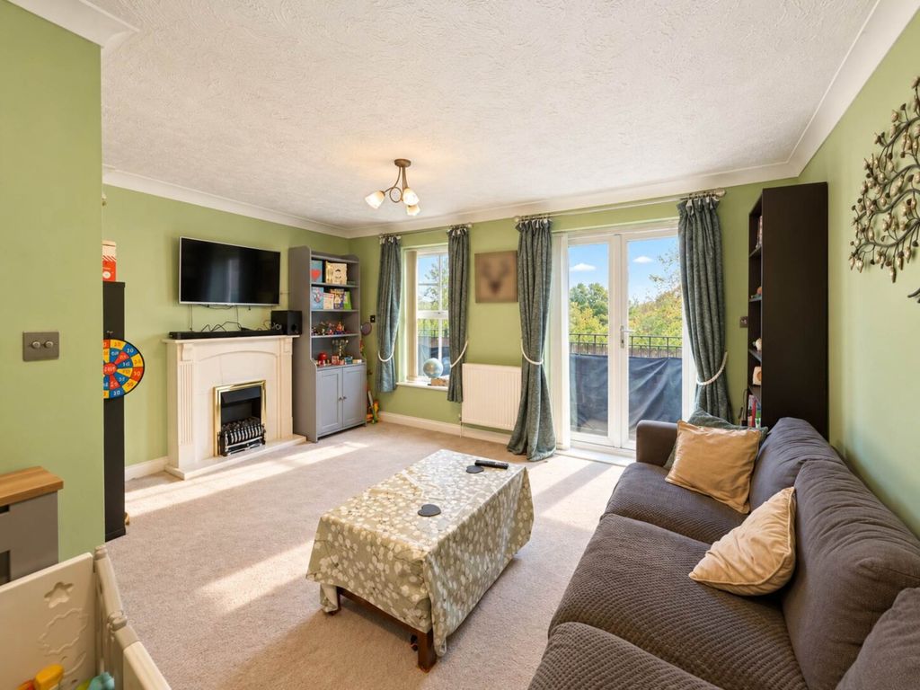 Property photo 3 of 17