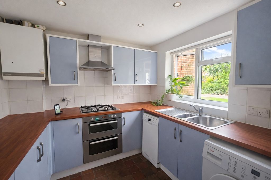 Property photo 2 of 11 Image