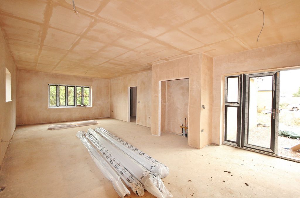 Property photo 3 of 6