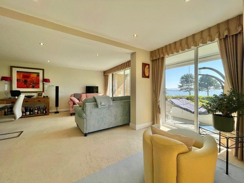 Property photo 3 of 25