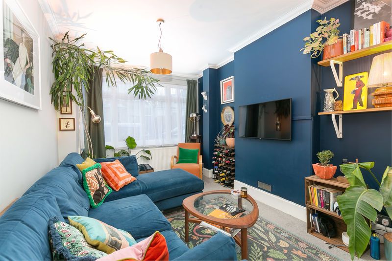 Property photo 3 of 16 Reception Area