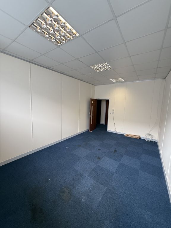Property photo 1 of 3