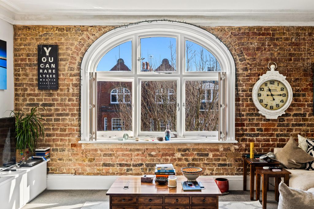 Property photo 3 of 13 Living Room