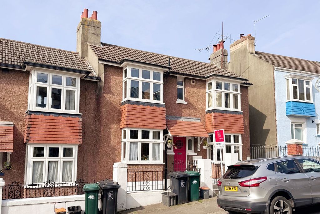 Property photo 1 of 13 Photo 13