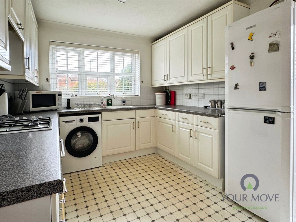 Property photo 3 of 26 Kitchen