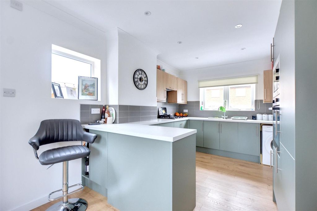 Property photo 3 of 25 Kitchen Diner_2.Jpeg