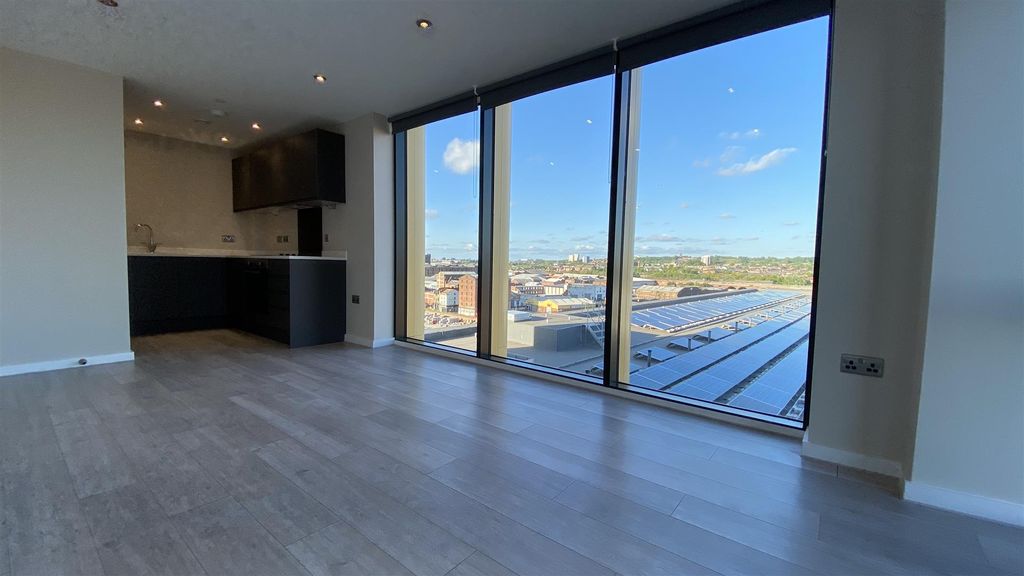 Property photo 2 of 11 G