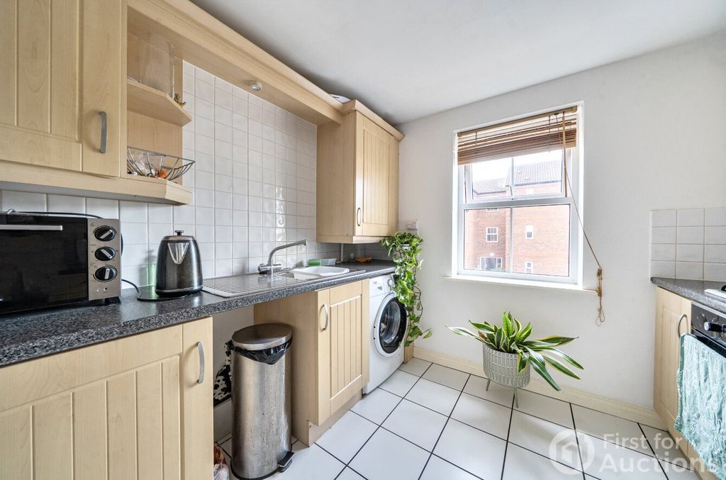 Property photo 3 of 11 3