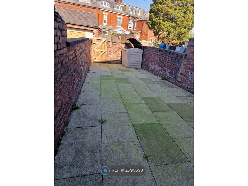 Property photo 2 of 24